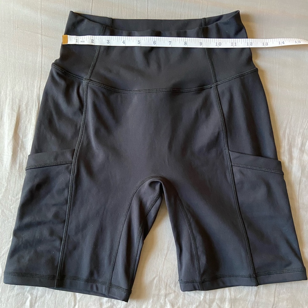 P’tula Yvette Short 8”